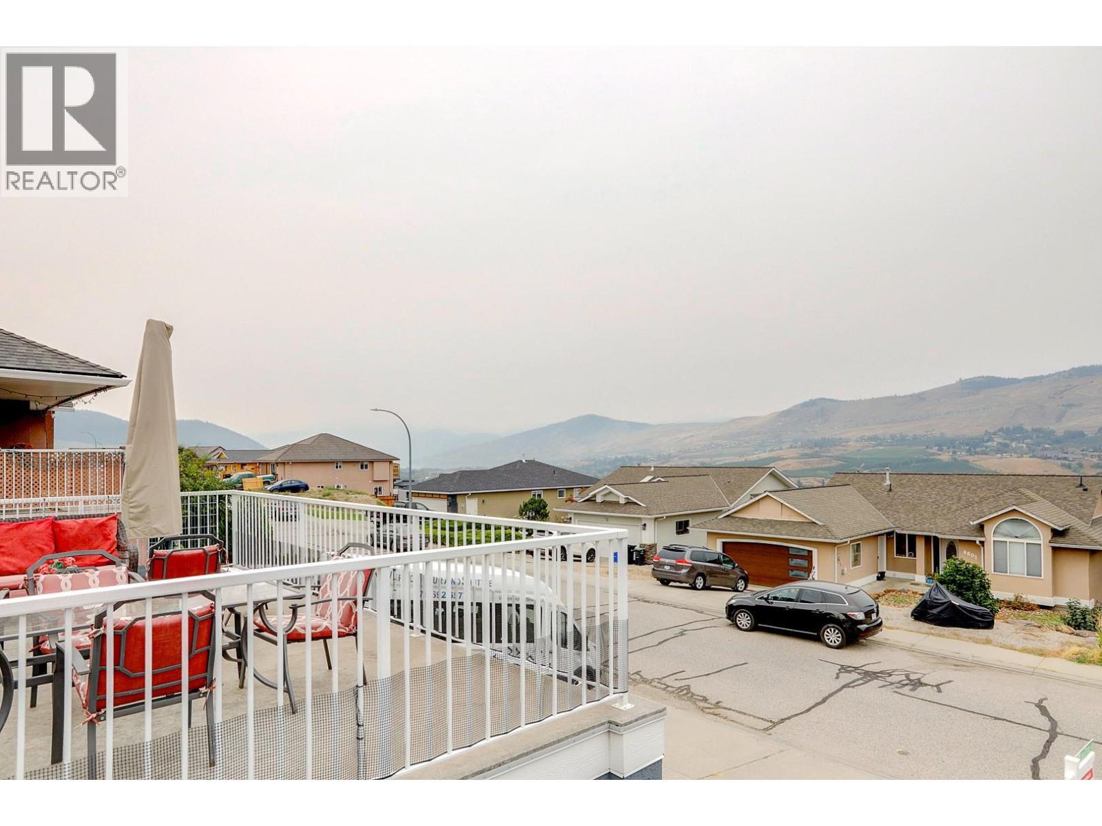 4712 Valleyview Place, Vernon, BC - Outdoor