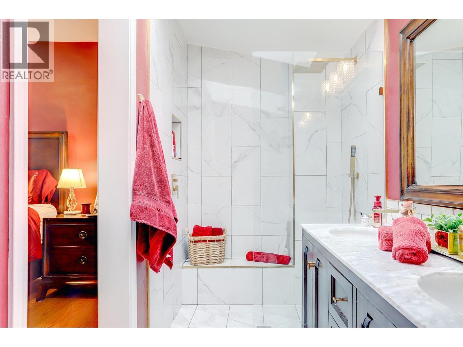 4712 Valleyview Place, Vernon, BC - Indoor Photo Showing Bathroom