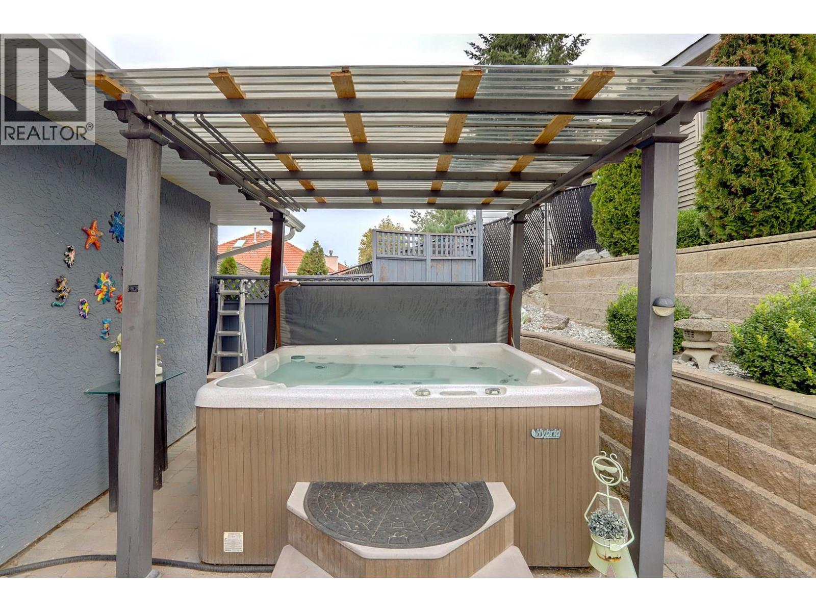 4712 Valleyview Place, Vernon, BC - Outdoor With Exterior