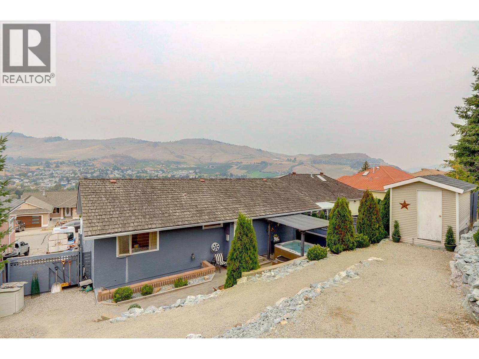4712 Valleyview Place, Vernon, BC - Outdoor