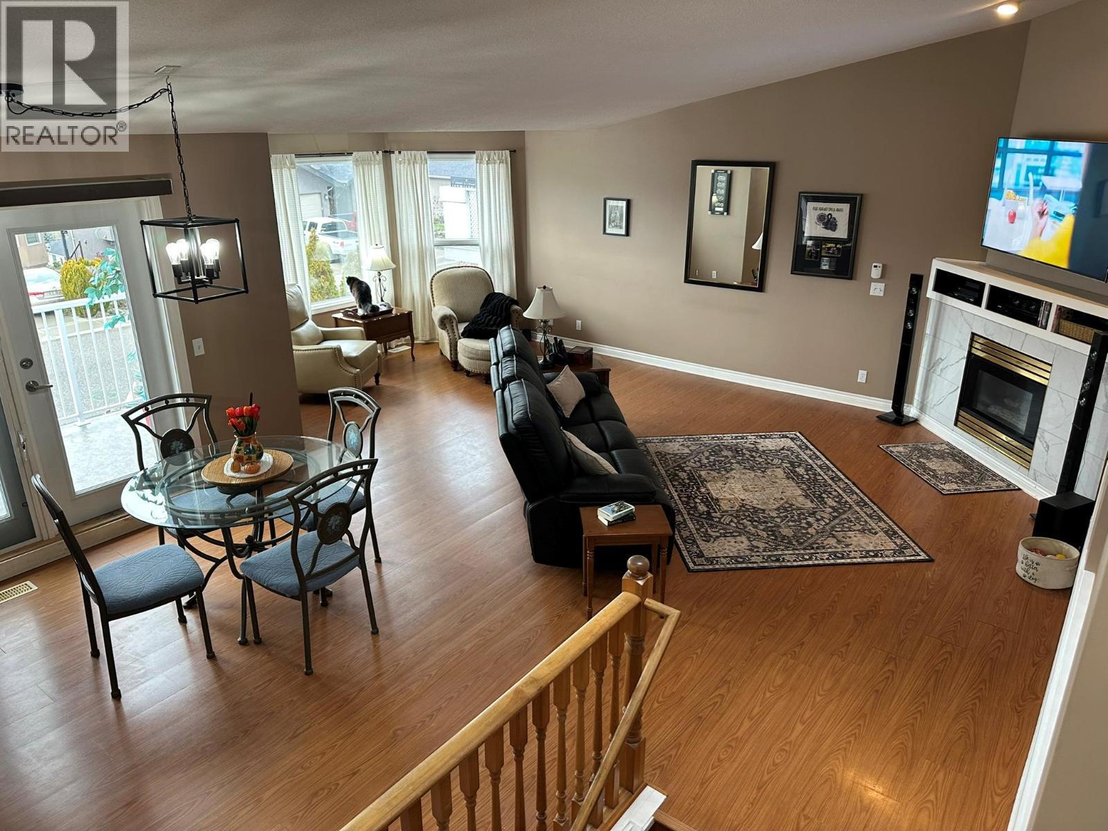 4712 Valleyview Place, Vernon, BC - Indoor With Fireplace