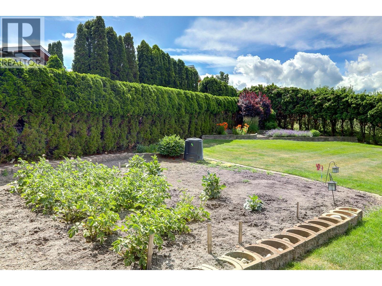 8905 Orchard Ridge Drive, Coldstream, BC - Outdoor