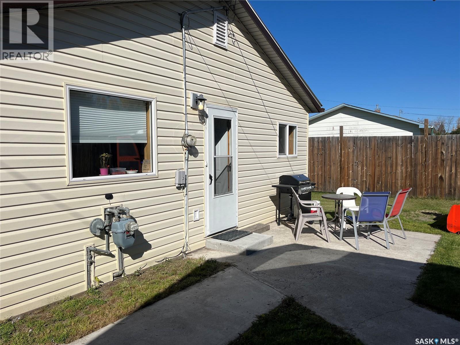 217 Broadway Street, Foam Lake, SK - Outdoor With Exterior