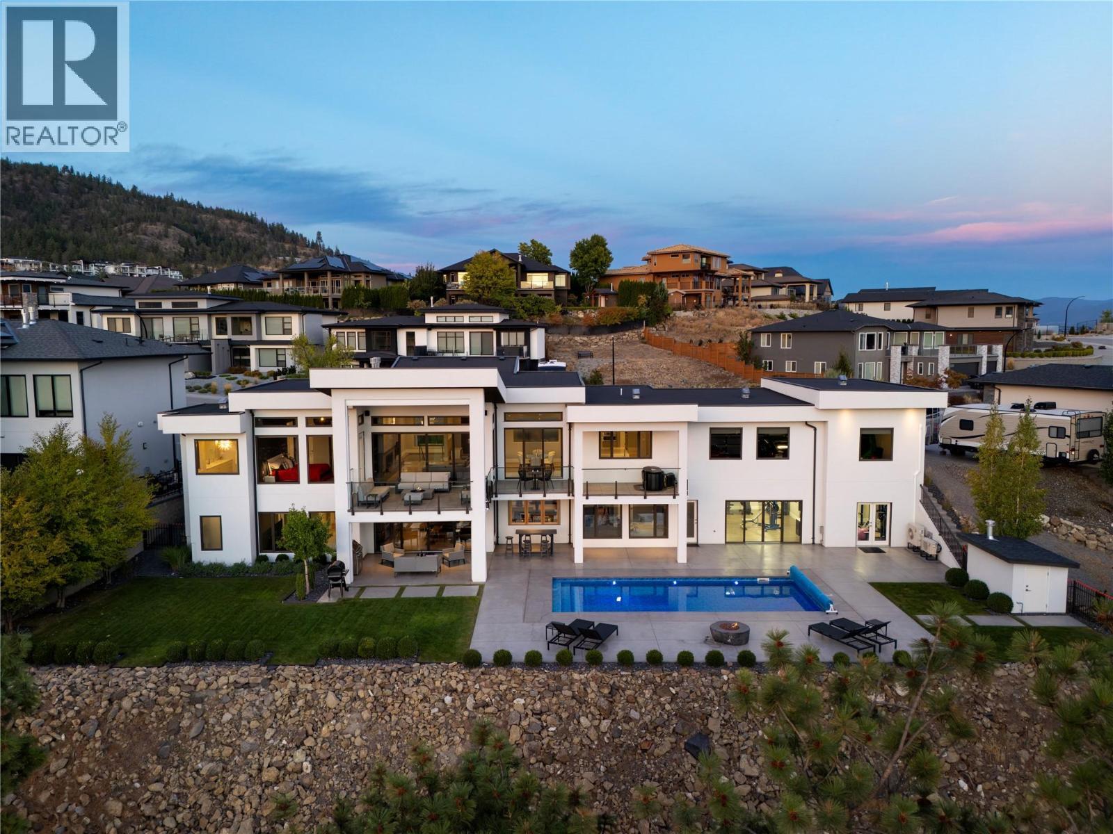 3301 Vineyard View Drive, West Kelowna, BC - Outdoor