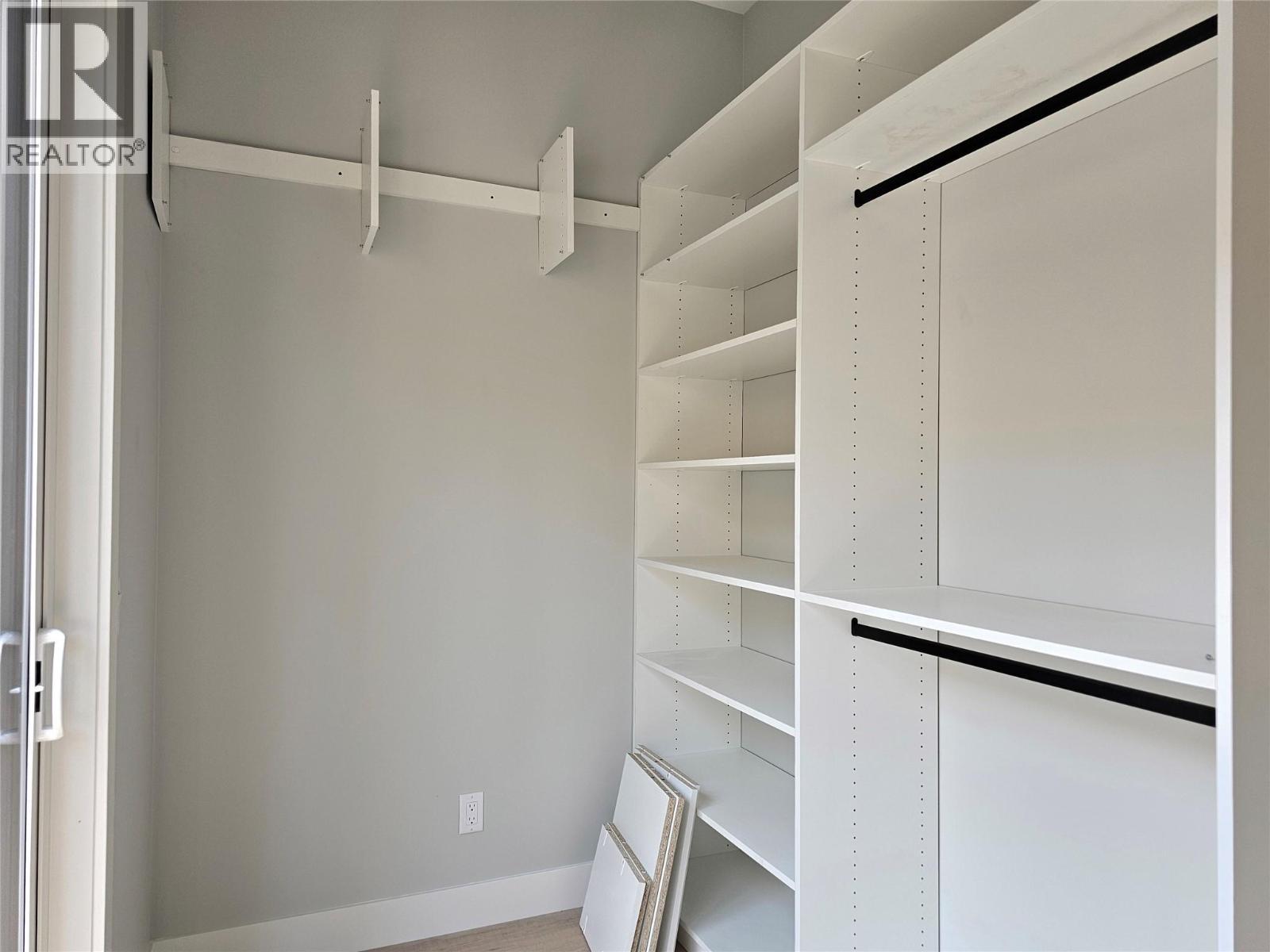 757 Barnaby Road Unit# 3, Kelowna, BC - Indoor With Storage
