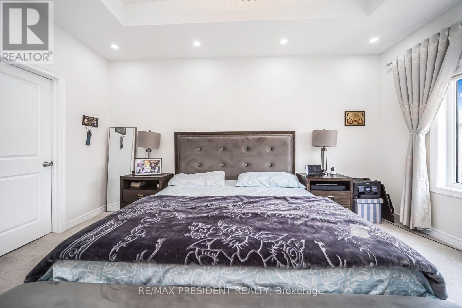 25 Adventura Road, Brampton, ON - Indoor Photo Showing Bedroom