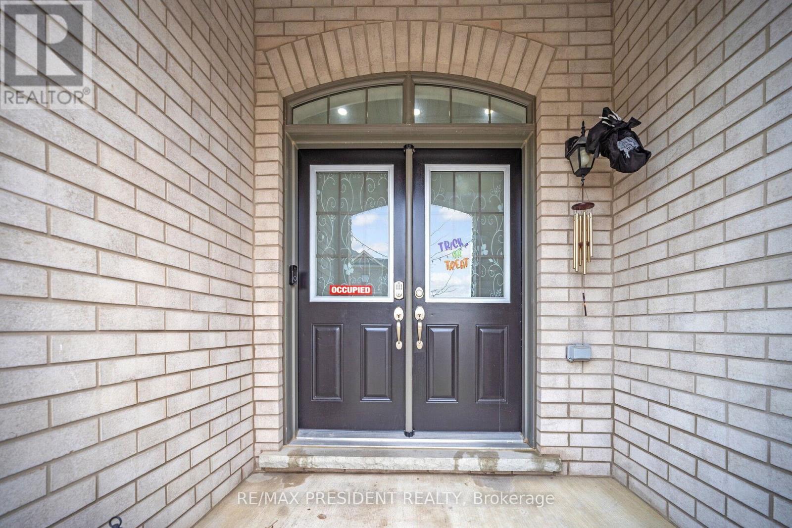 25 Adventura Road, Brampton, ON - Outdoor With Exterior