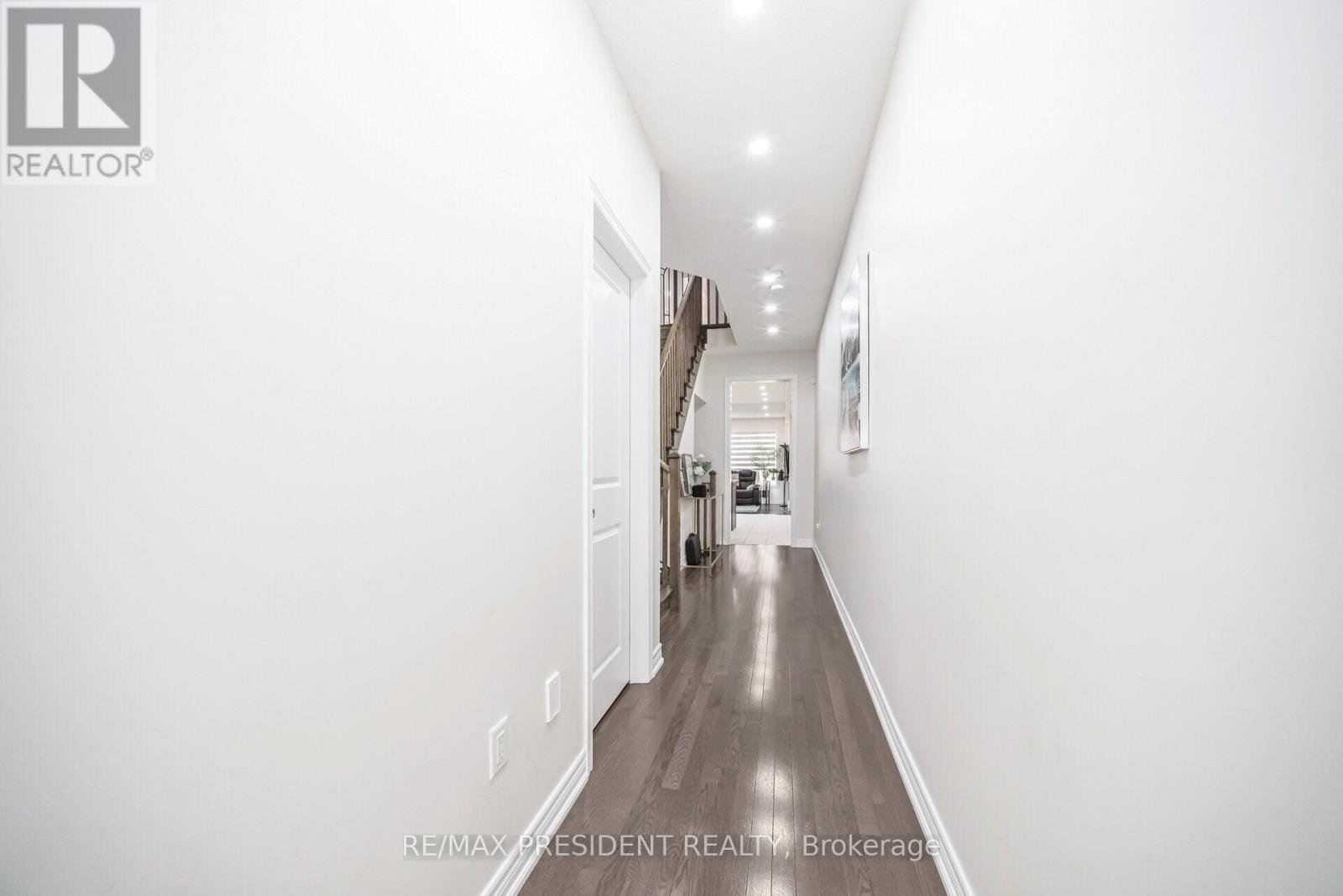 25 Adventura Road, Brampton, ON - Indoor Photo Showing Other Room
