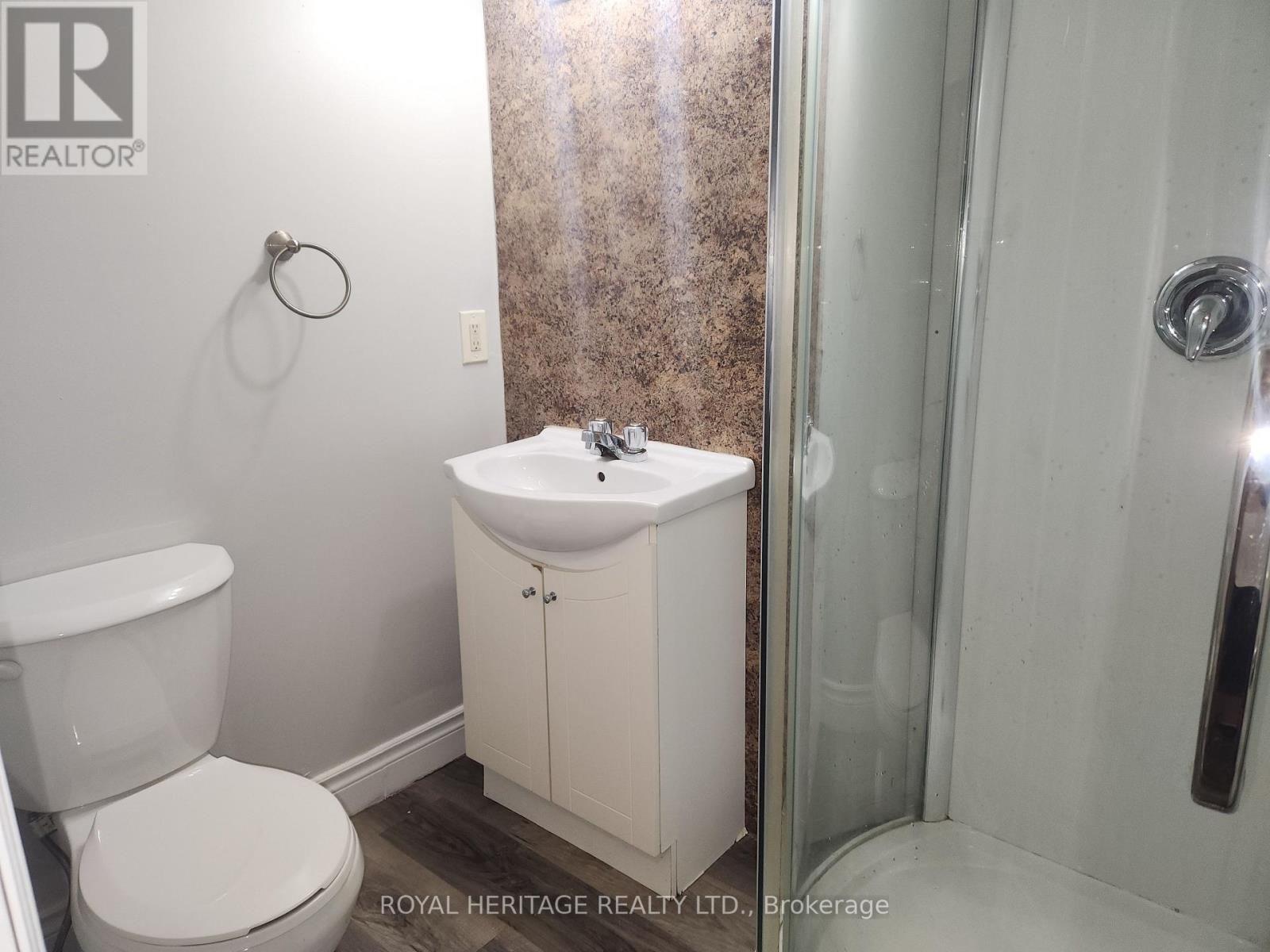112 - 8800 Willoughby Drive, Niagara Falls, ON - Indoor Photo Showing Bathroom