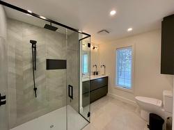 Ensuite bathroom -