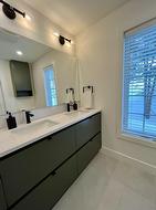 Ensuite bathroom -