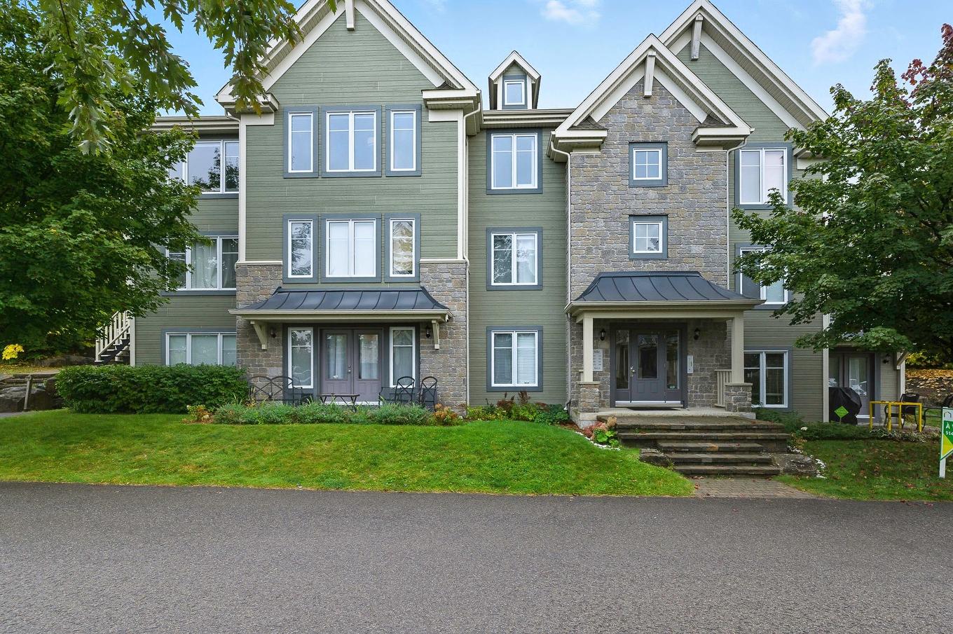 Façade - 341 Ch. Valanza, Piedmont, QC - Outdoor With Facade