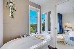 Salle de bains attenante à la CCP -