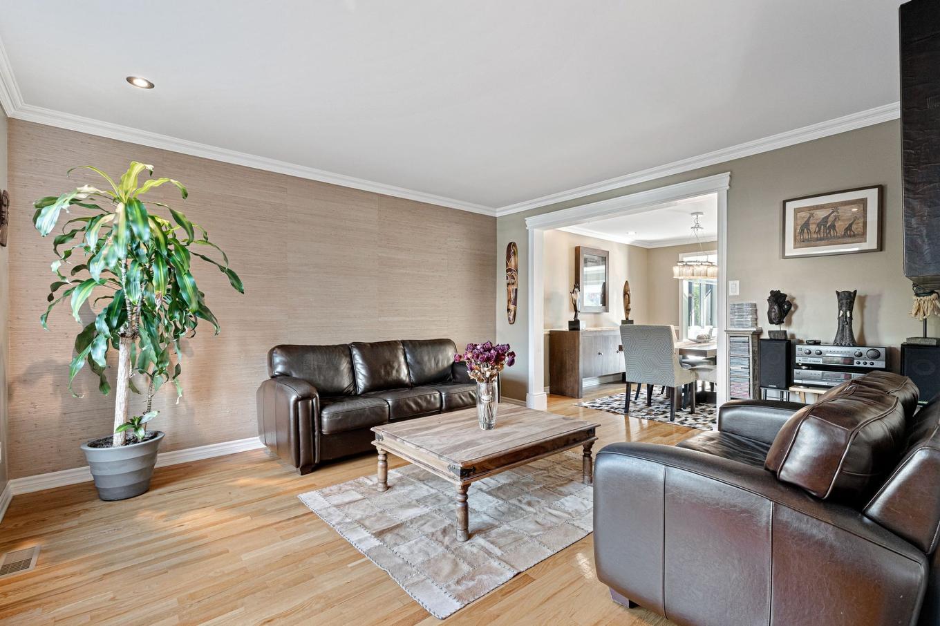 Salon - 314 Rue De Gascogne, Boucherville, QC - Indoor Photo Showing Living Room