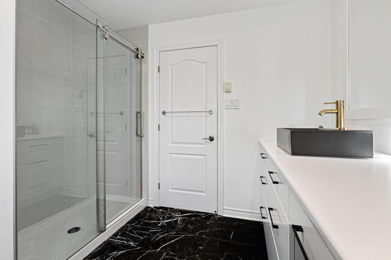 Salle de bains - 314 Rue De Gascogne, Boucherville, QC - Indoor Photo Showing Bathroom