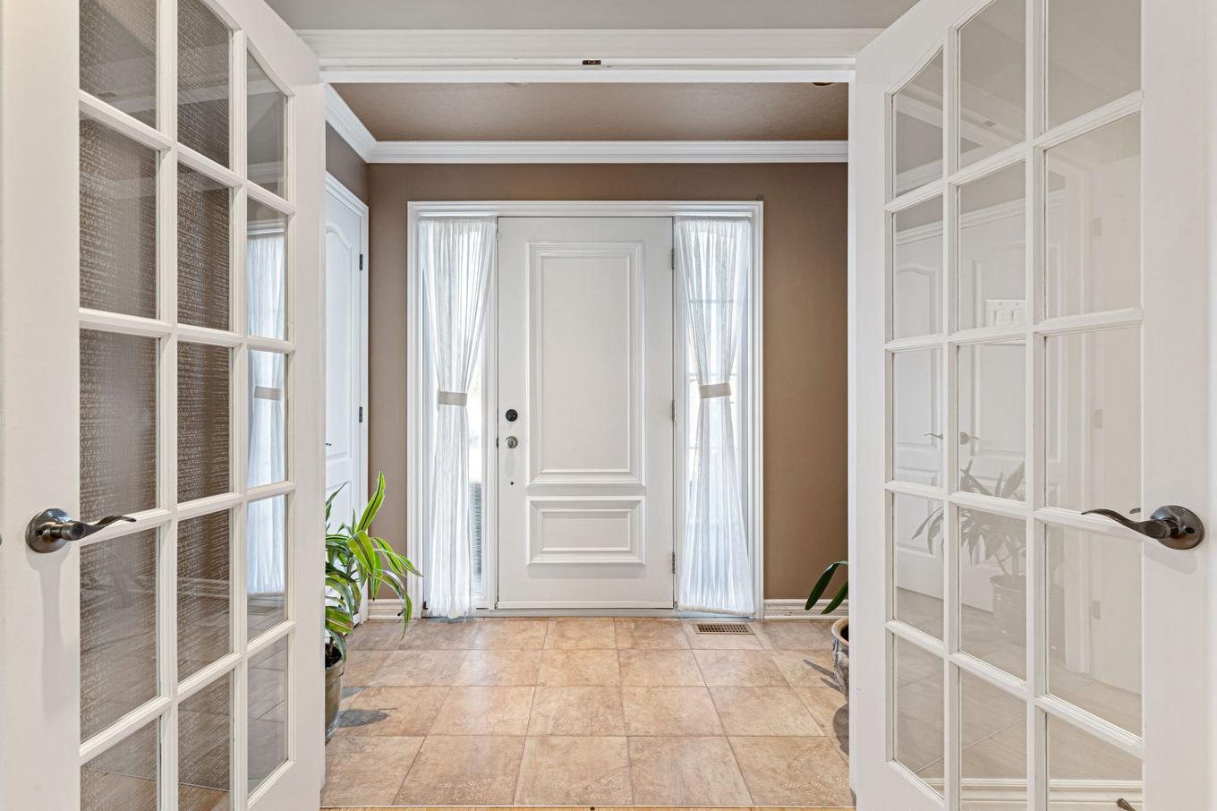 Hall d'entrée/Vestibule - 314 Rue De Gascogne, Boucherville, QC - Indoor Photo Showing Other Room