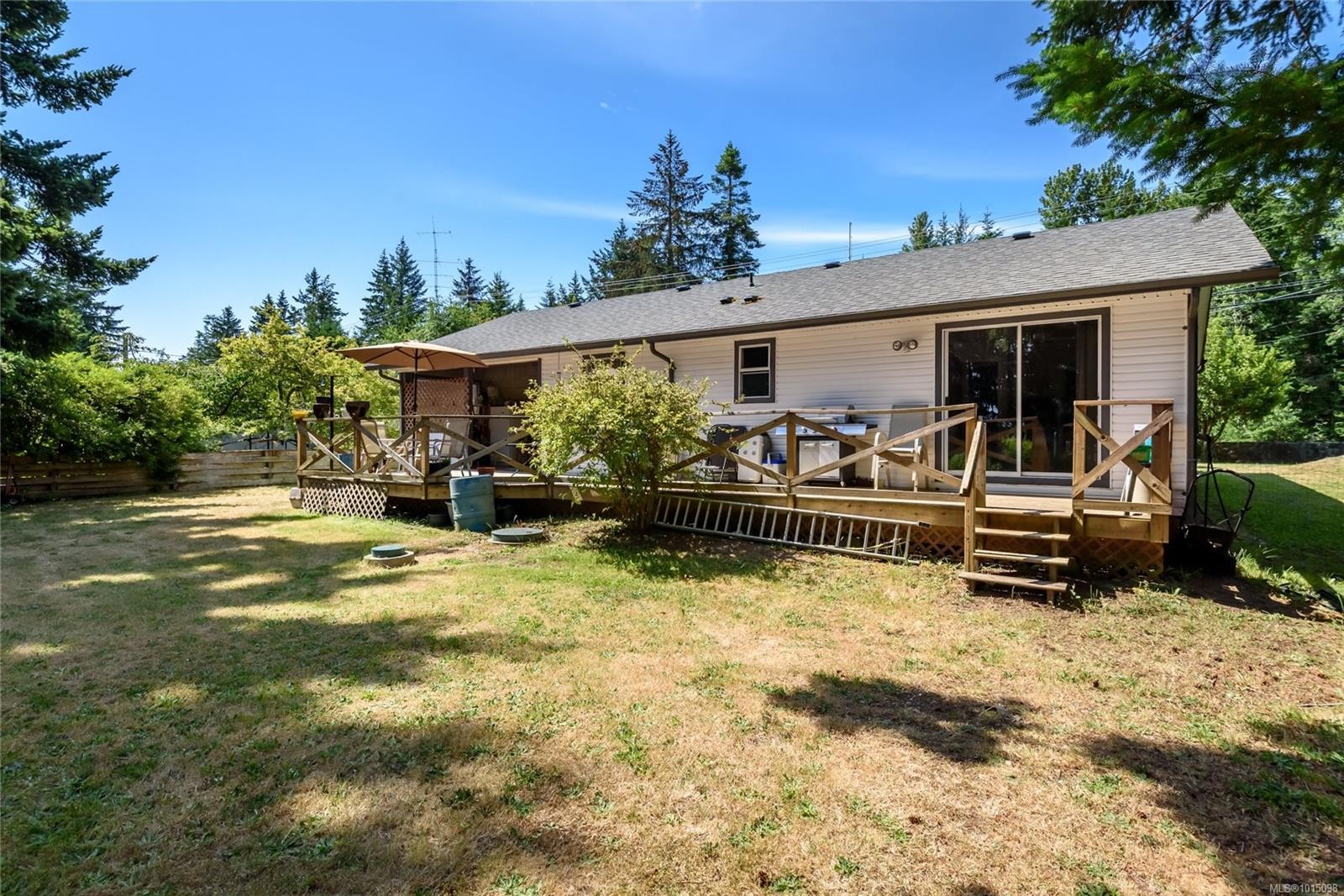 2186 Waveland Rd, Courtenay, BC