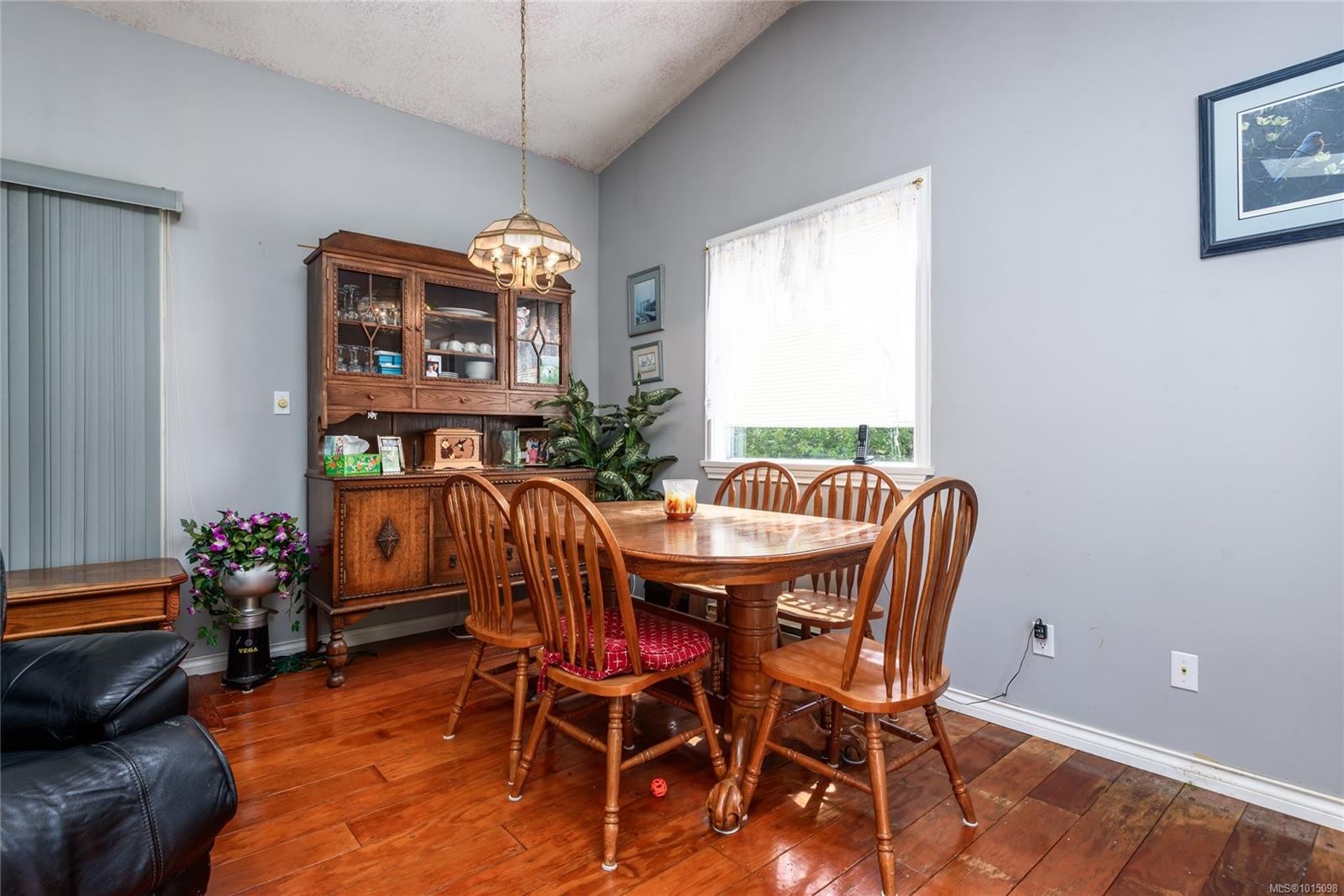 2186 Waveland Rd, Courtenay, BC