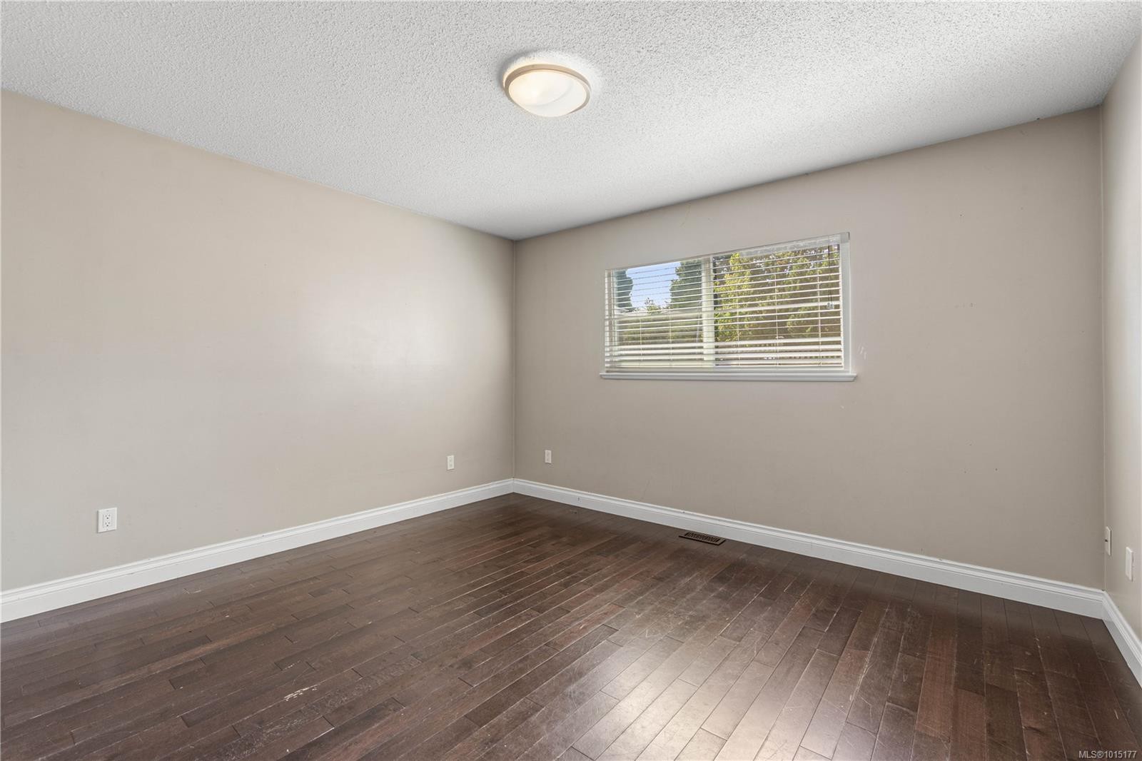 222 Morison Ave, Parksville, BC