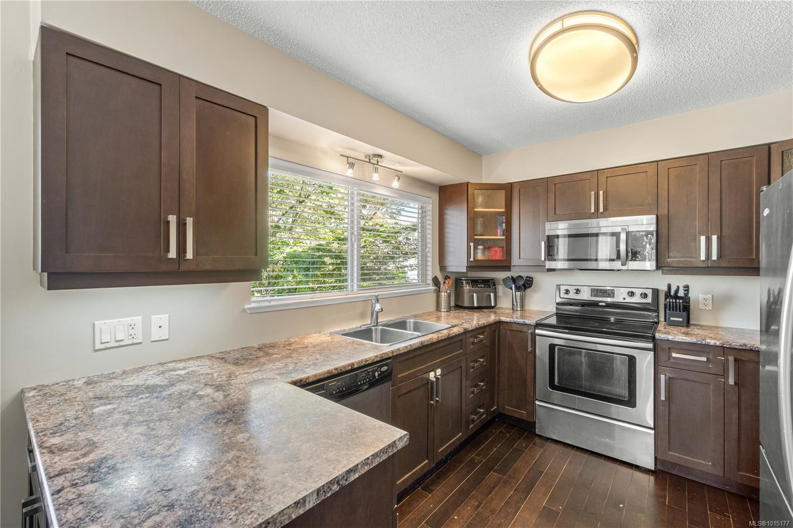 222 Morison Ave, Parksville, BC