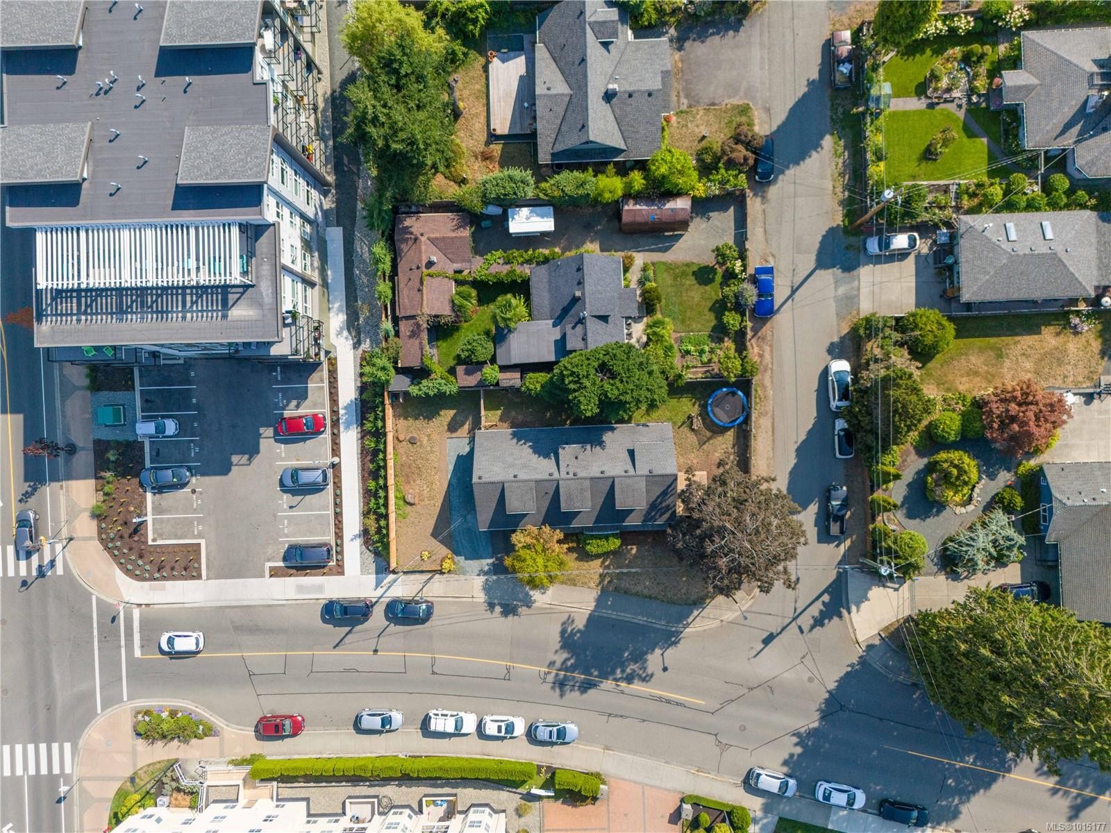 222 Morison Ave, Parksville, BC