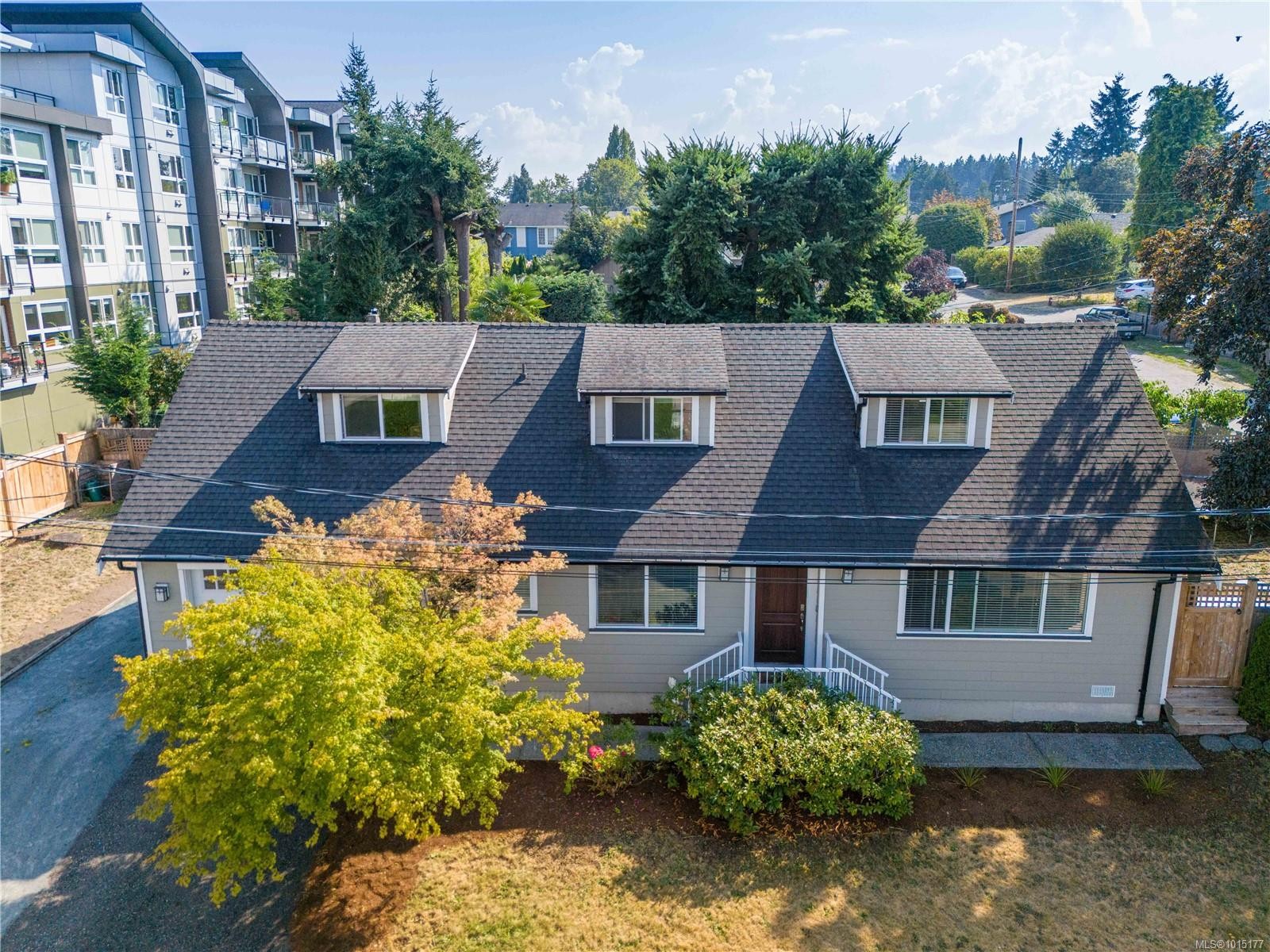 222 Morison Ave, Parksville, BC