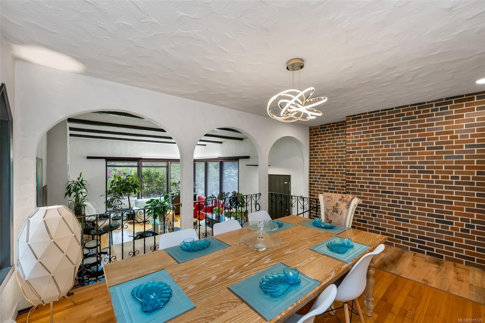 1935 San Juan Ave, Saanich, BC