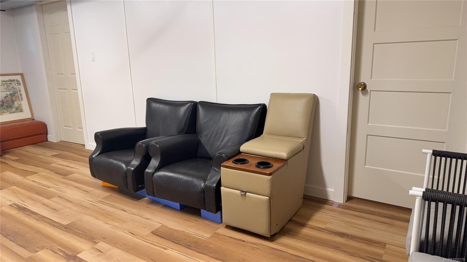 1935 San Juan Ave, Saanich, BC