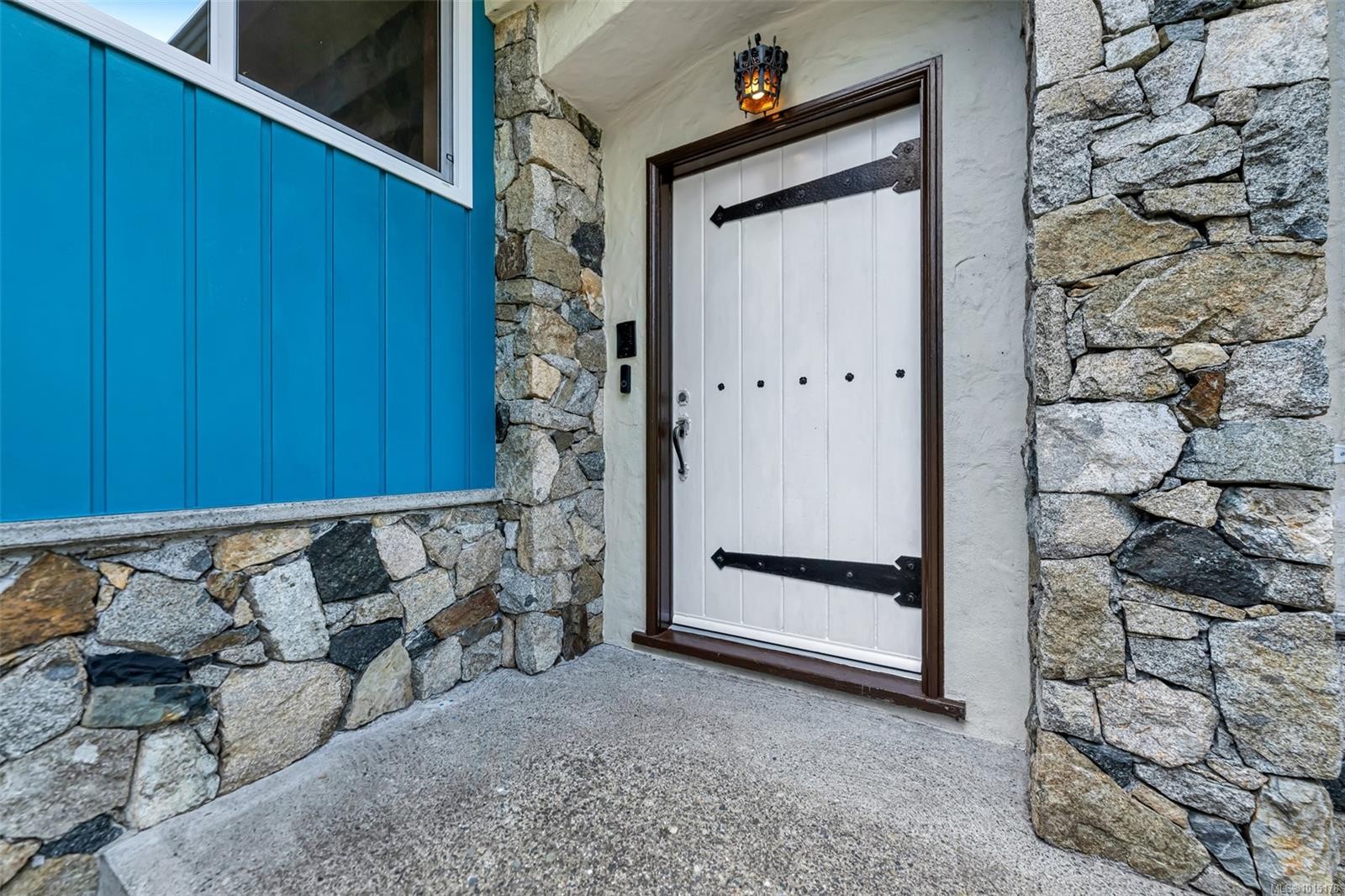 1935 San Juan Ave, Saanich, BC