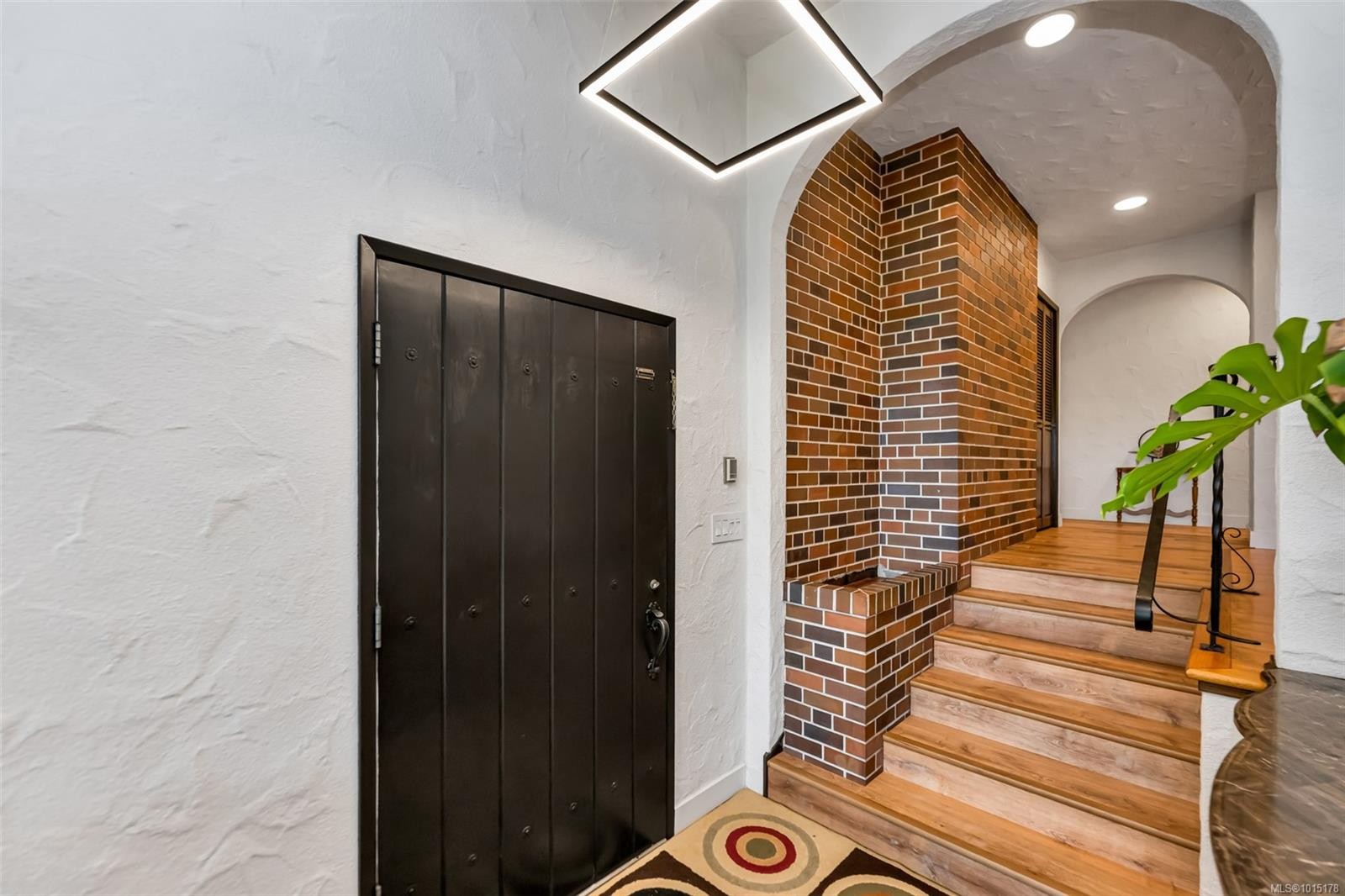 1935 San Juan Ave, Saanich, BC