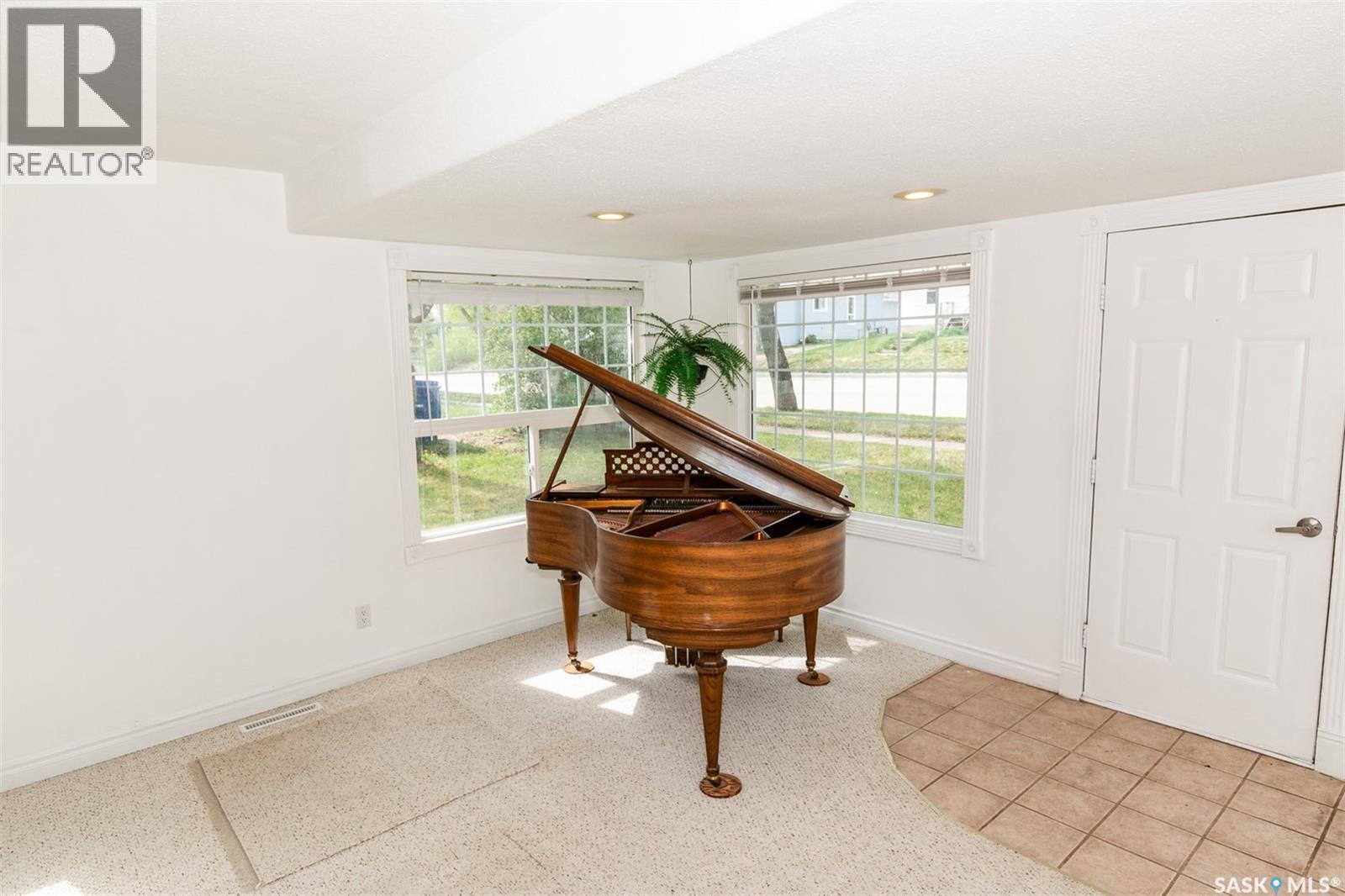 632 Saskatchewan Avenue, Kerrobert, SK - Indoor Photo Showing Other Room