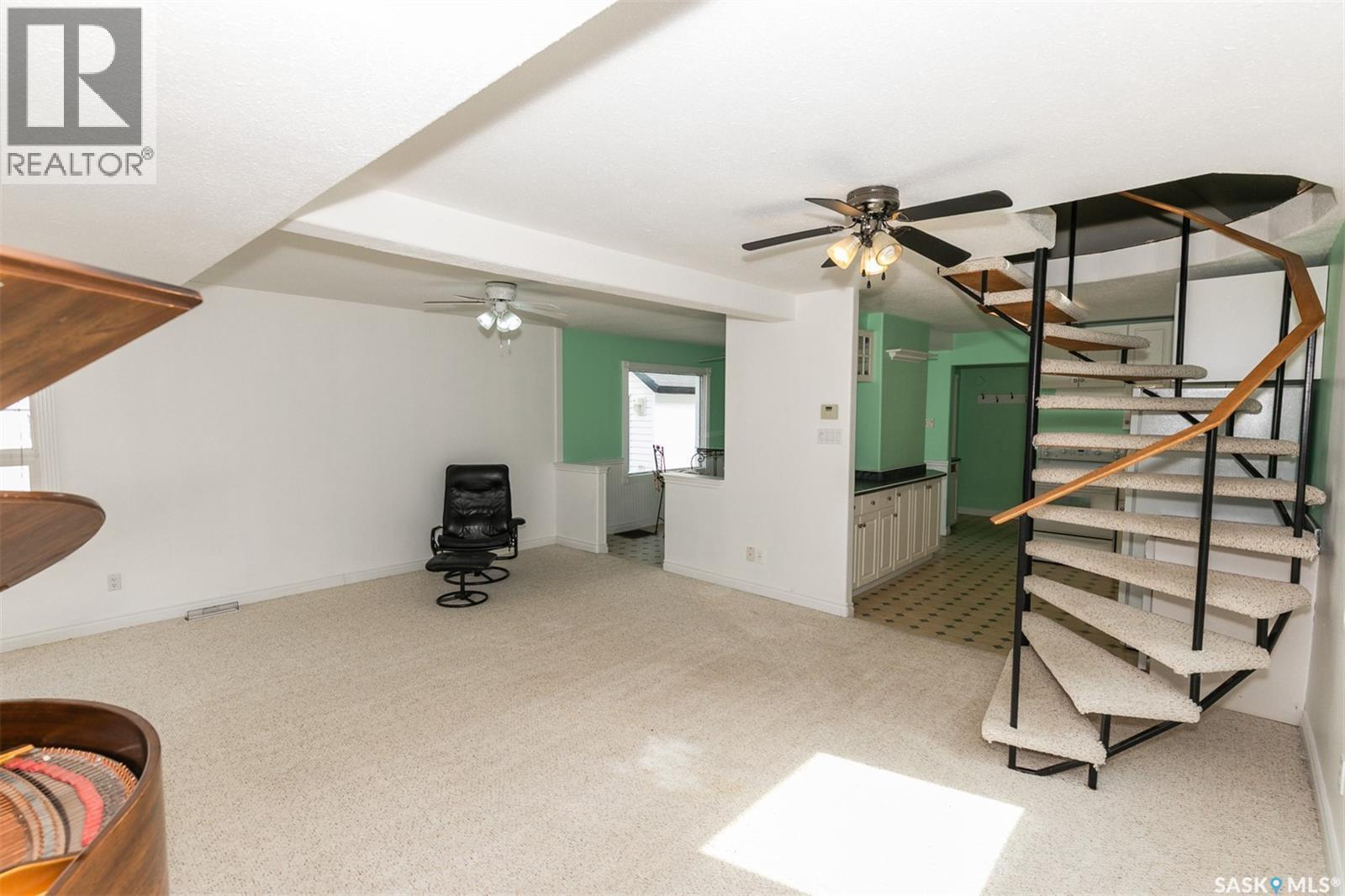 632 Saskatchewan Avenue, Kerrobert, SK - Indoor Photo Showing Other Room