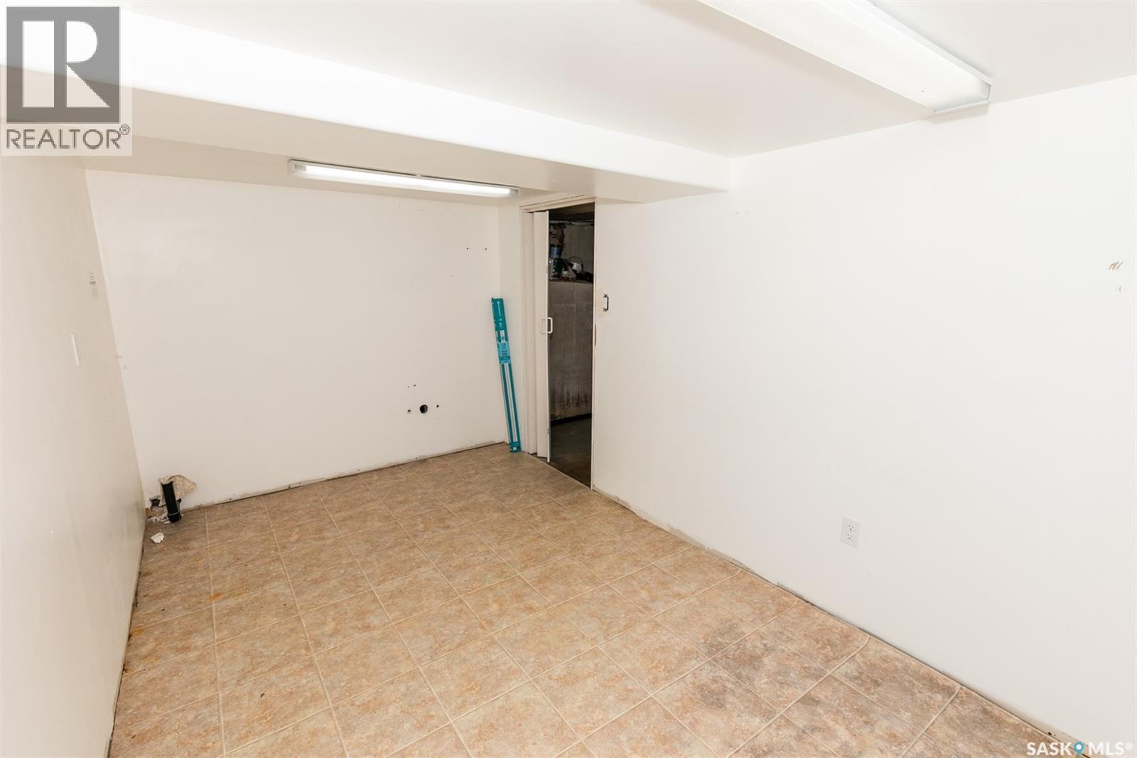 632 Saskatchewan Avenue, Kerrobert, SK - Indoor Photo Showing Other Room