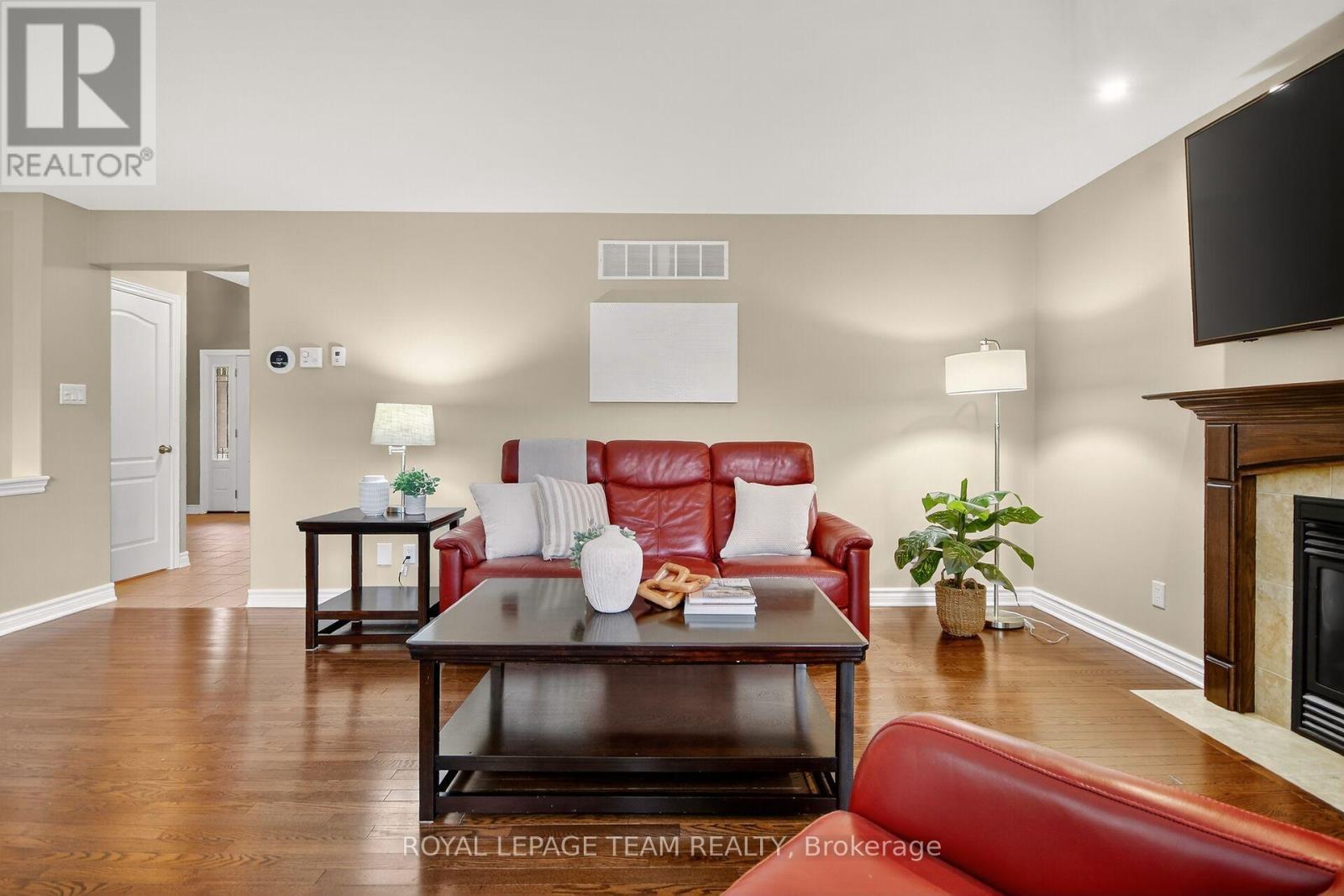 124 Comba Drive, Carleton Place, ON - Indoor Photo Showing Living Room With Fireplace