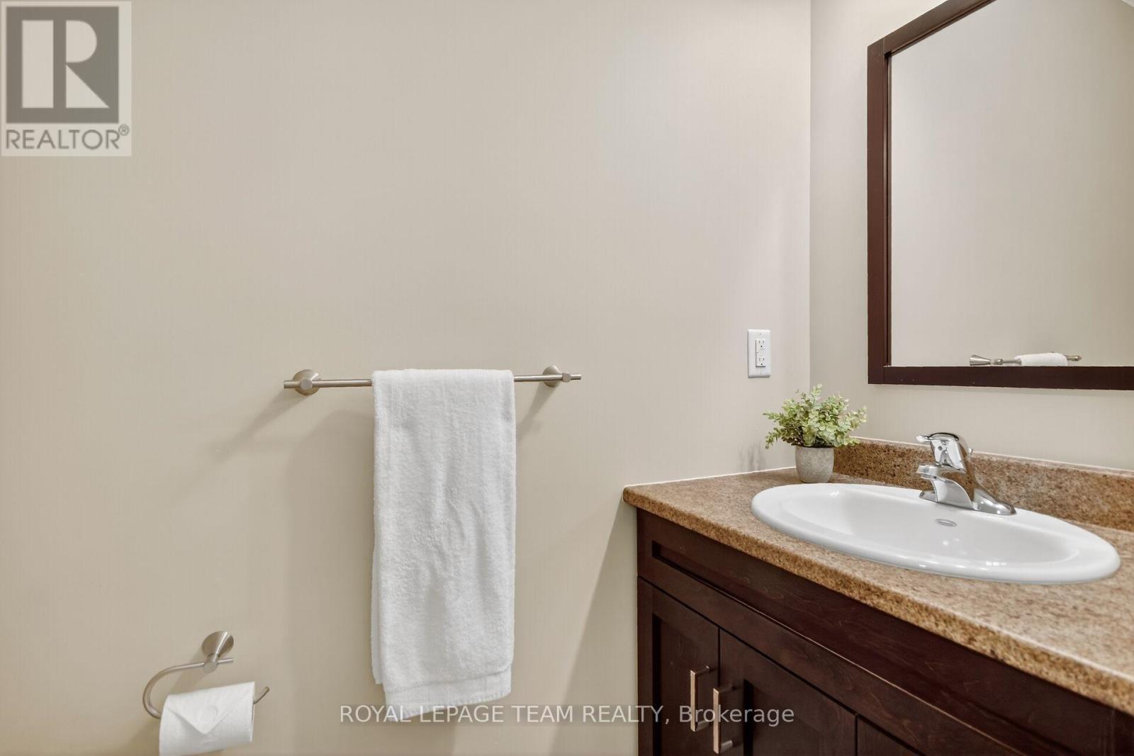 124 Comba Drive, Carleton Place, ON - Indoor Photo Showing Bathroom