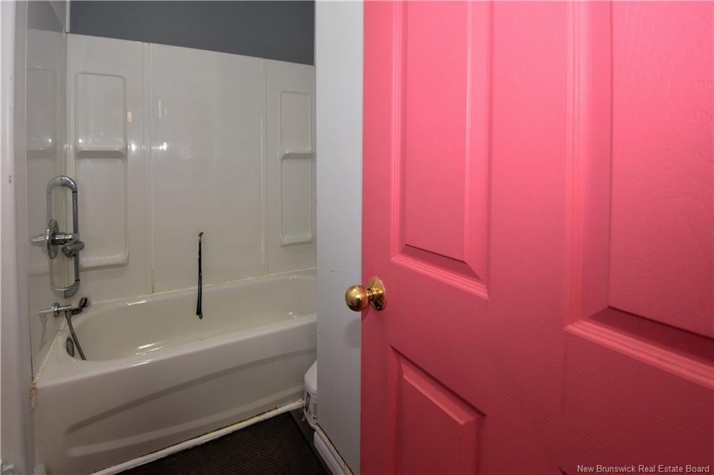 480 Pointe-À-Bouleau St, Tracadie, NB