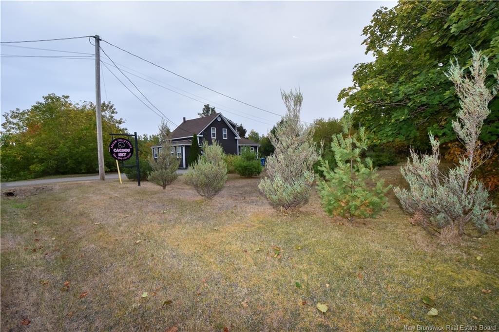 480 Pointe-À-Bouleau St, Tracadie, NB