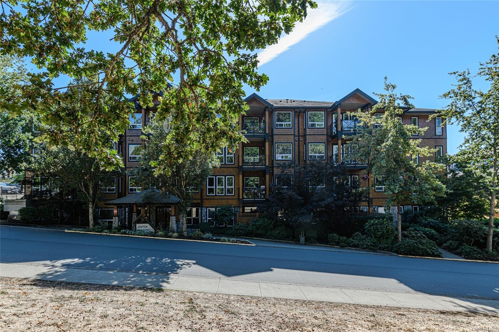 103-201 Nursery Hill Dr, View Royal, BC - Outdoor
