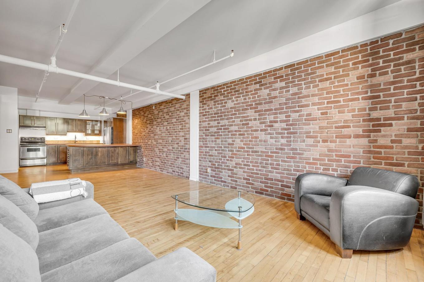 Living room - 503-385 Rue De La Chapelle, Québec (La Cité-Limoilou), QC - Indoor Photo Showing Other Room