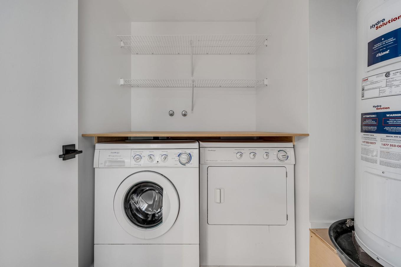 Laundry room - 503-385 Rue De La Chapelle, Québec (La Cité-Limoilou), QC - Indoor Photo Showing Laundry Room