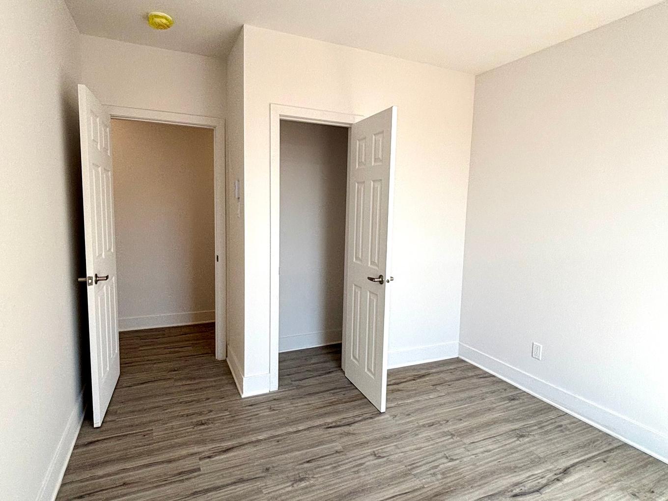 Bedroom - 2138-Boul. Grand, Montréal (Côte-Des-Neiges/Notre-Dame-De-Grâce), QC - Indoor Photo Showing Other Room