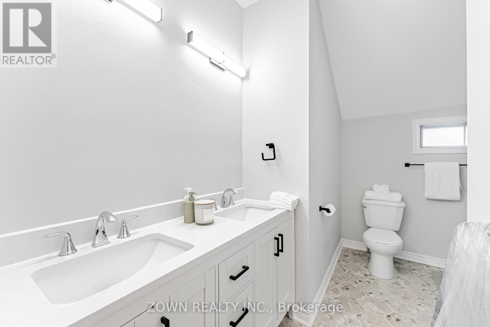 Upper - 17277 Old Main Street, Caledon, ON