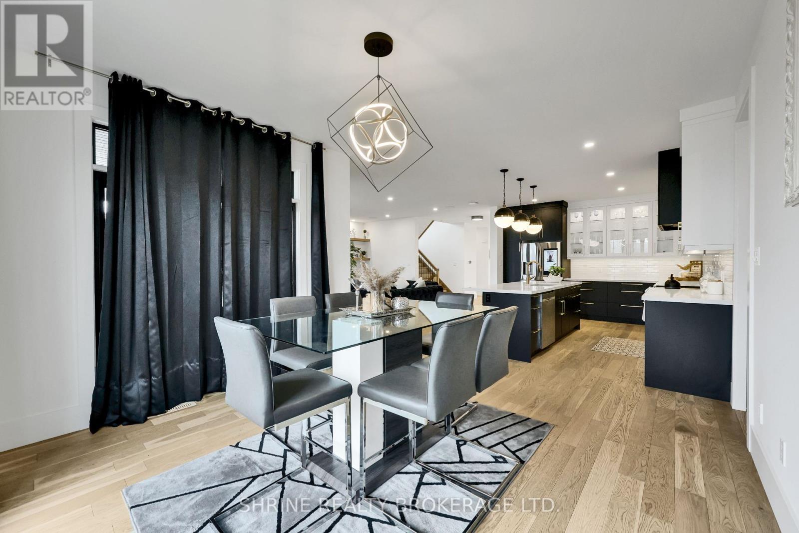 1866 Fountain Grass Drive, London South (South B), ON - Indoor Photo Showing Dining Room