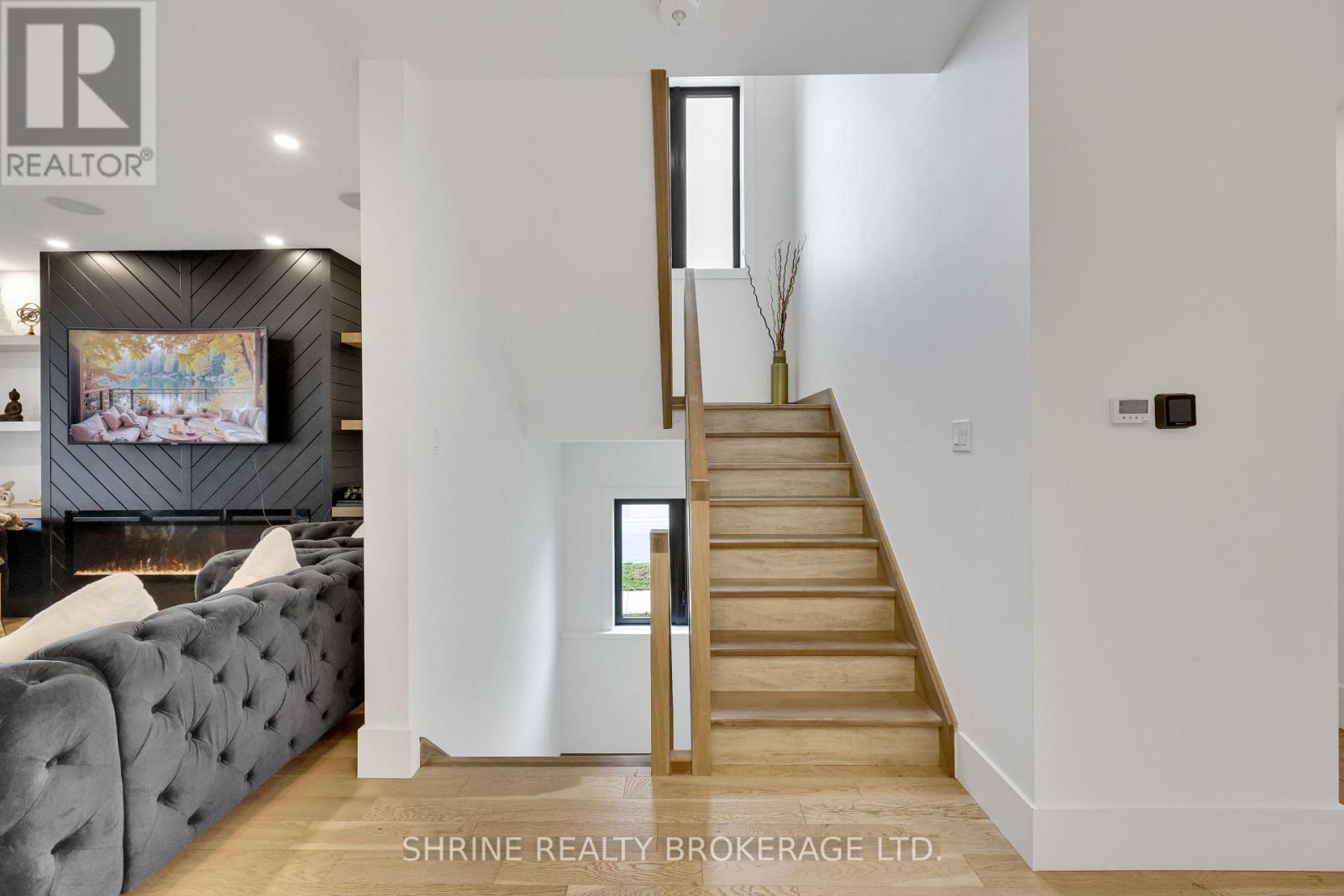 1866 Fountain Grass Drive, London South (South B), ON - Indoor Photo Showing Other Room