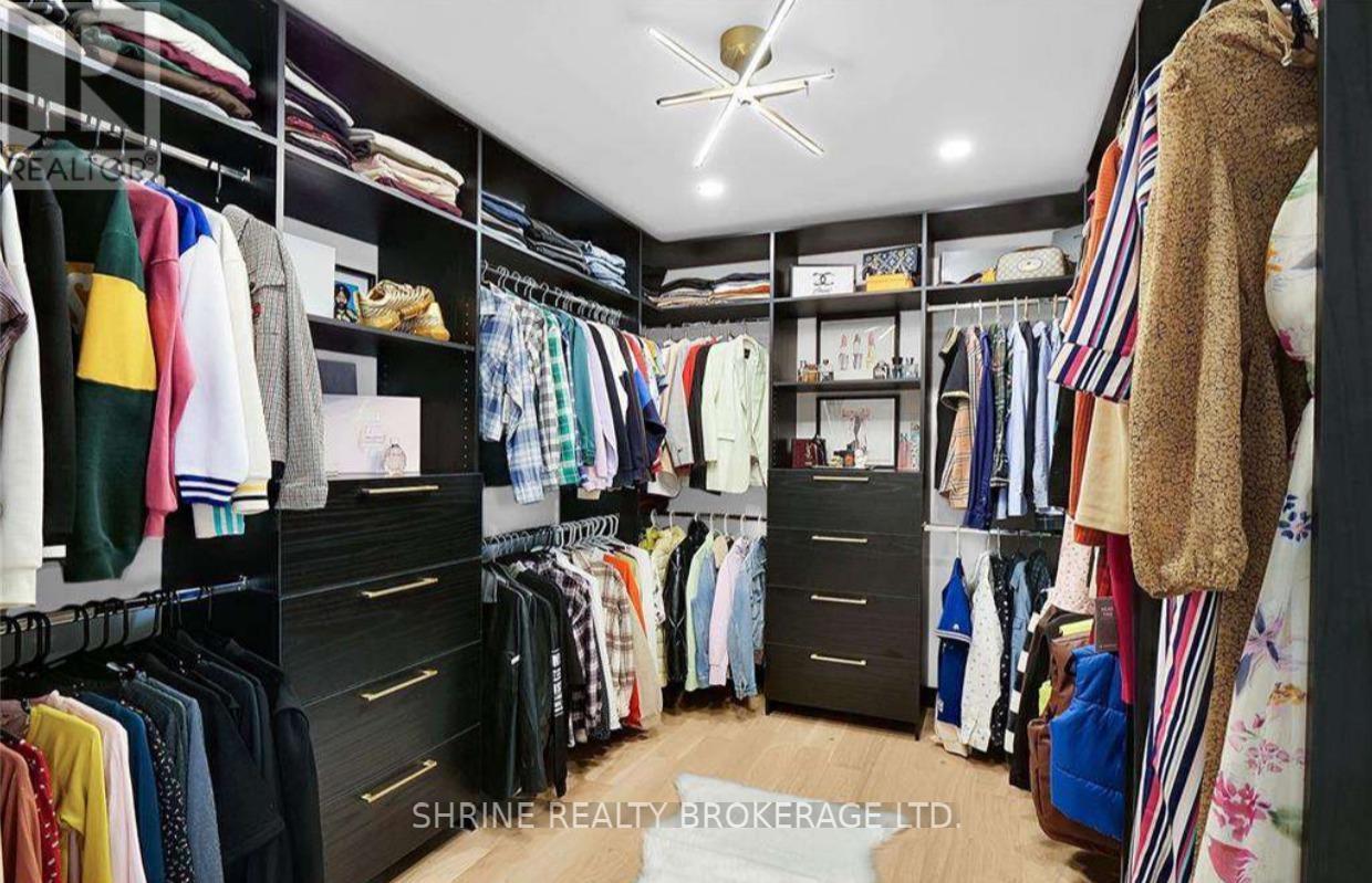 1866 Fountain Grass Drive, London South (South B), ON - Indoor With Storage