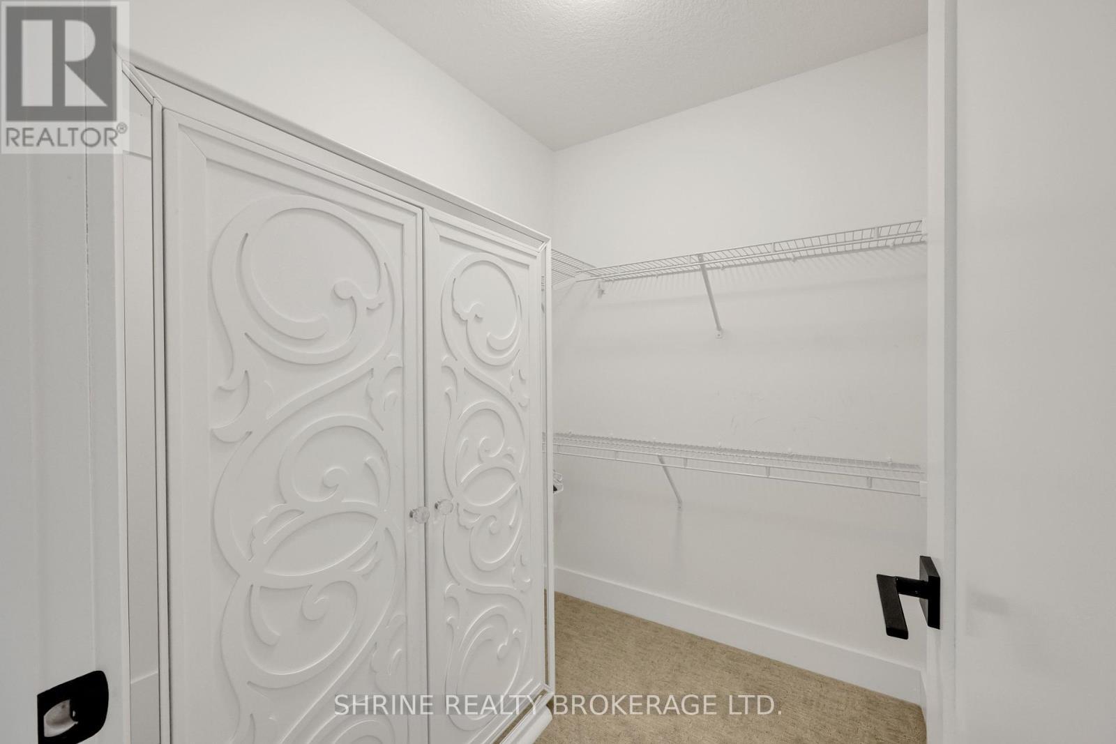 1866 Fountain Grass Drive, London South (South B), ON - Indoor