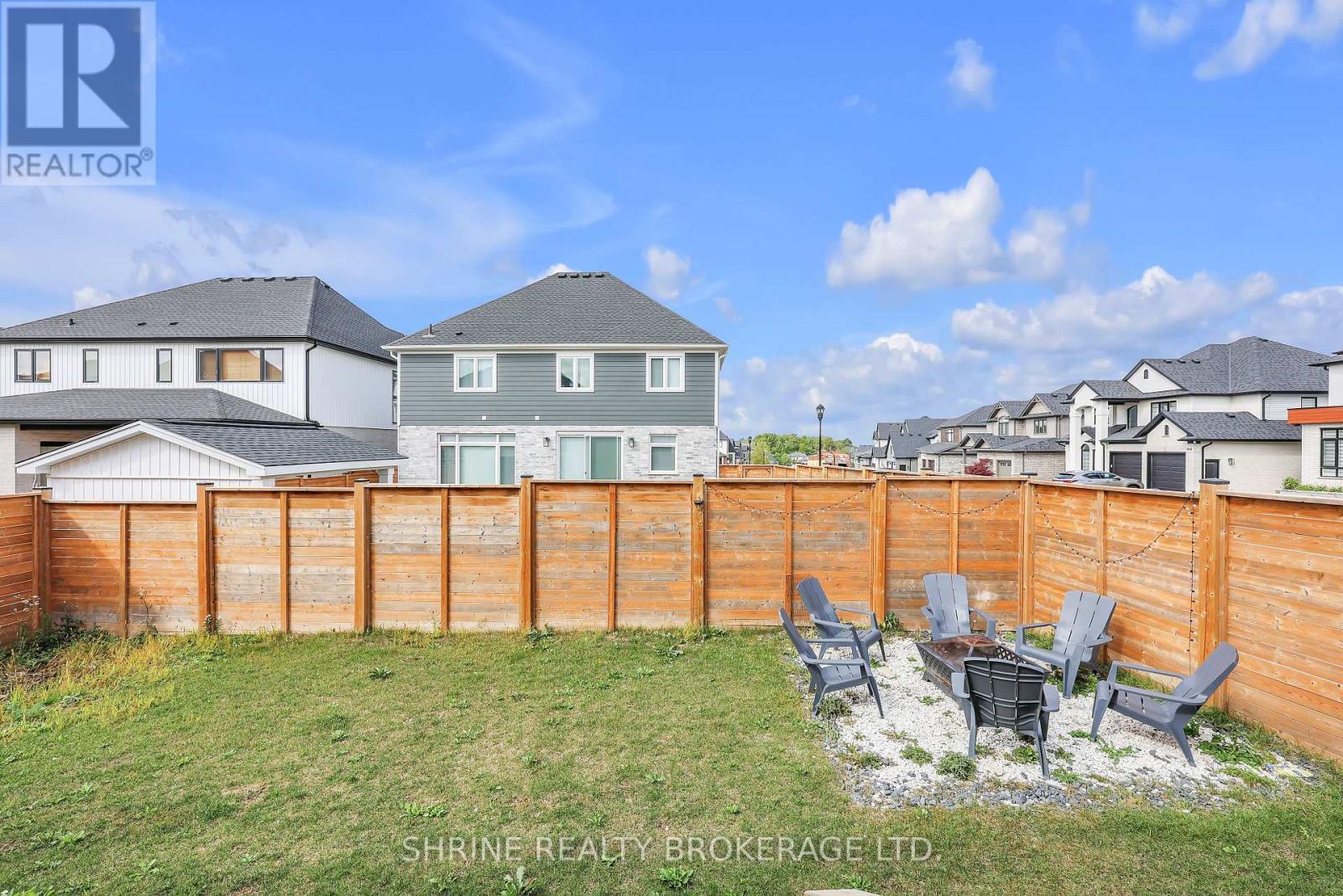 1866 Fountain Grass Drive, London South (South B), ON - Outdoor