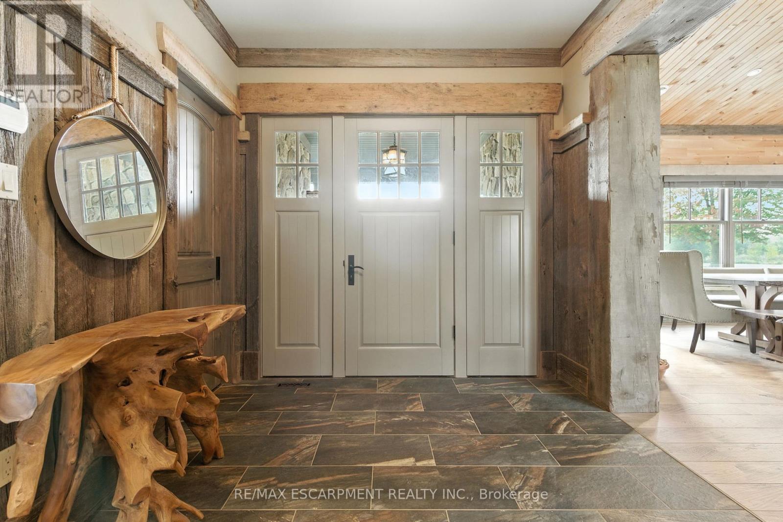 437 6Th Concession Road E, Hamilton, ON - Indoor Photo Showing Other Room