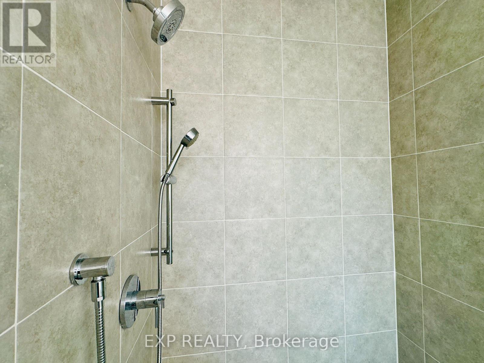 27 Albert Firman Lane, Markham, ON - Indoor Photo Showing Bathroom