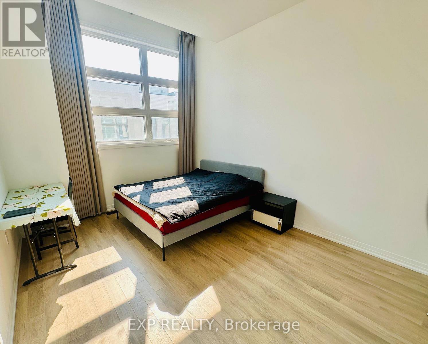 27 Albert Firman Lane, Markham, ON - Indoor Photo Showing Bedroom